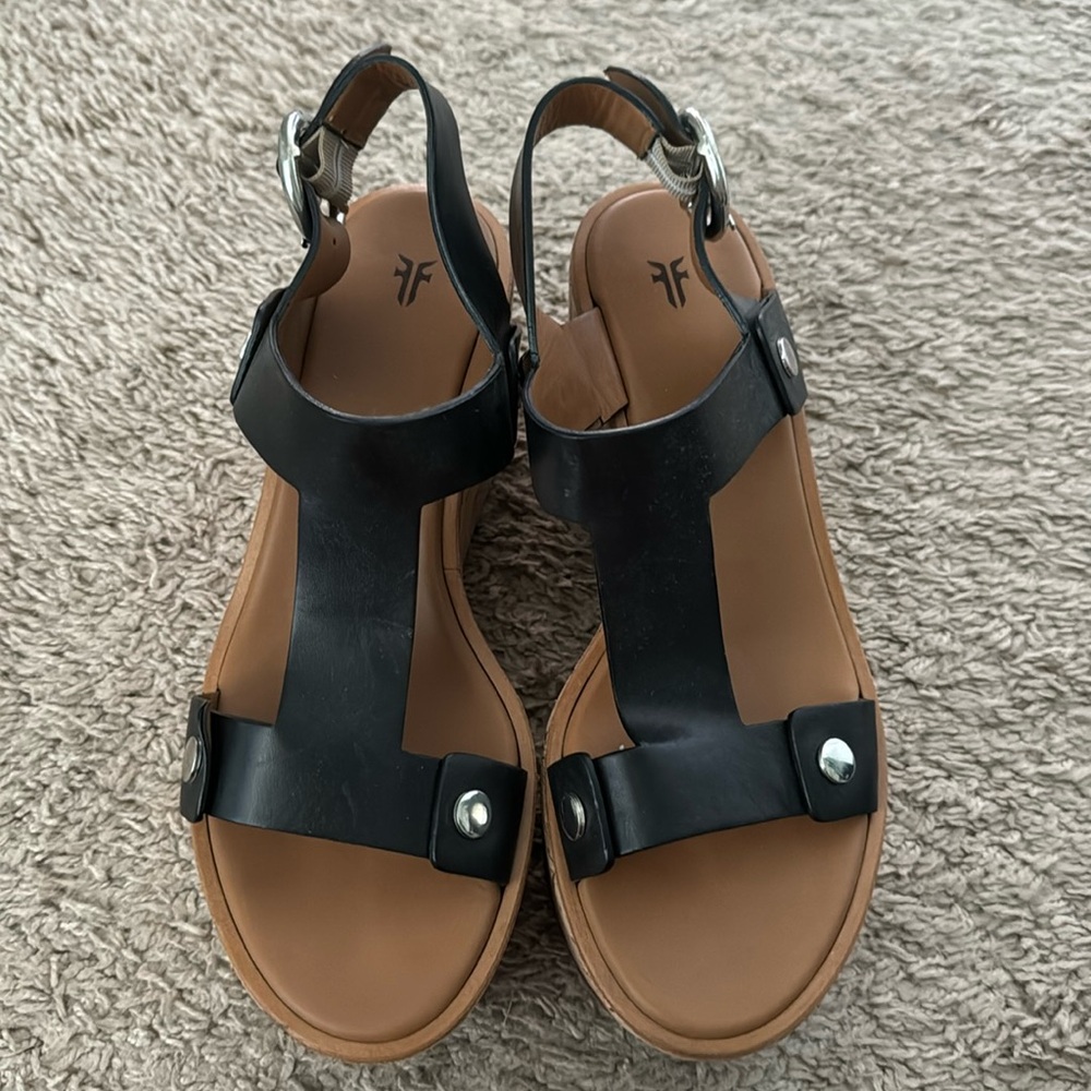 Frye Black Dahlia Rivet Wedge size 8.5